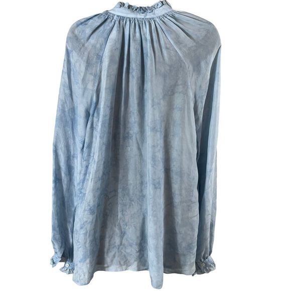 Elizabeth and James Light Blue Blouse - Picture 11 of 11